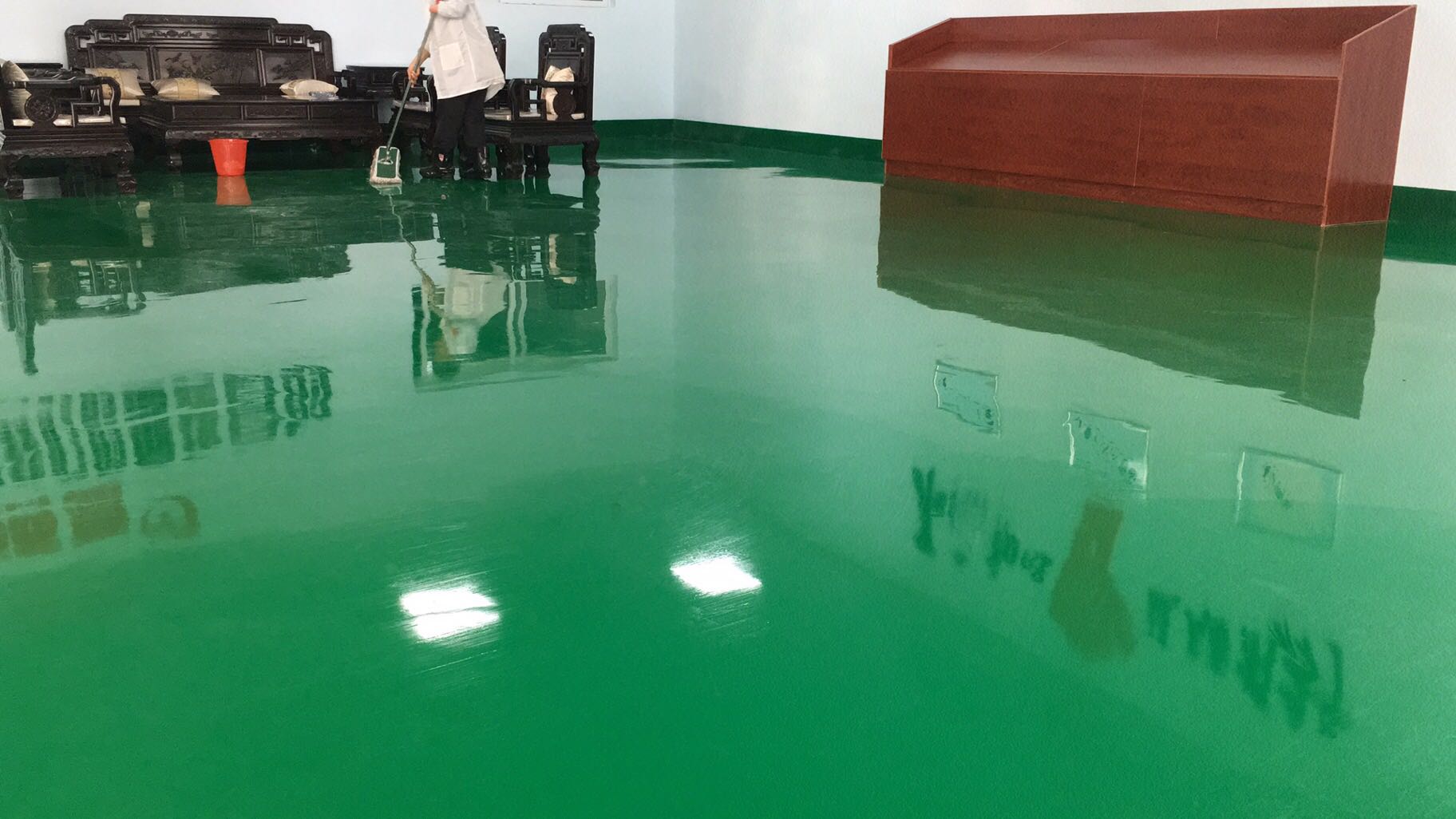 怀化市会同县电子生产车间环氧防静电地坪施工完成！感谢合作