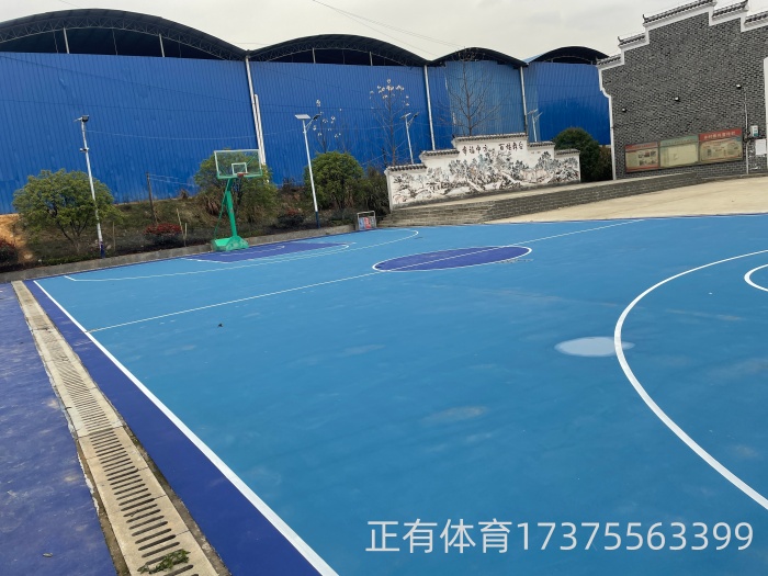 怀化中方县村部丙烯酸球场完工